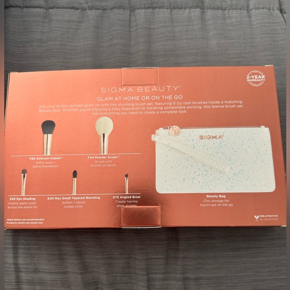 Sigma Holiday glam brush set - Picture 3 of 5